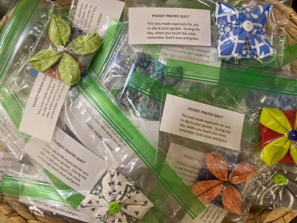 Autumn Ridge Residences | Pocket quilt gift bags